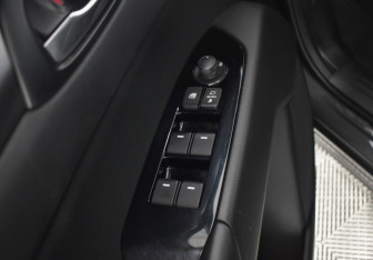 Подержанный автомобиль Mazda CX-5 2018 года (20 фото)