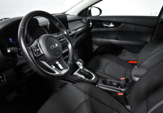 Подержанный автомобиль Kia Cerato Sedan 2021 года (9 фото)