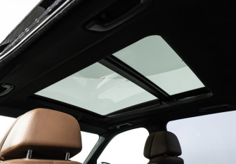 Подержанный автомобиль BMW X5 2017 года (15 фото)