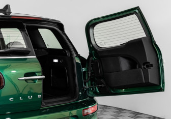 Подержанный автомобиль MINI Clubman Wagon 2019 года (25 фото)