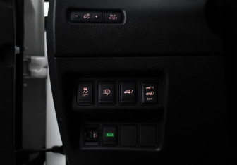 Подержанный автомобиль Nissan X-Trail 2015 года (17 фото)