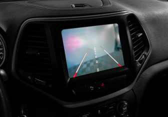 Подержанный автомобиль Jeep Cherokee 2014 года (17 фото)
