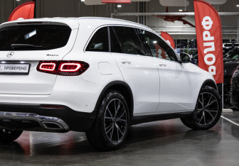 Подержанный автомобиль Mercedes-Benz GLC Coupe 2020 года (8 фото)