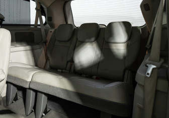 Подержанный автомобиль Chrysler Voyager 2008 года (24 фото)
