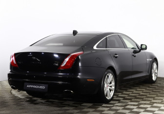 Подержанный автомобиль Jaguar XJ 2016 года (8 фото)