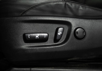 Подержанный автомобиль Toyota Land Cruiser Prado 2017 года (21 фото)