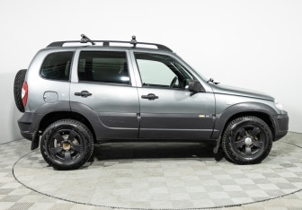 Подержанный автомобиль Chevrolet Niva 2016 года (4 фото)