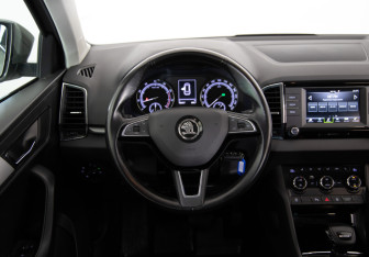 Подержанный автомобиль Skoda Karoq 2020 года (10 фото)