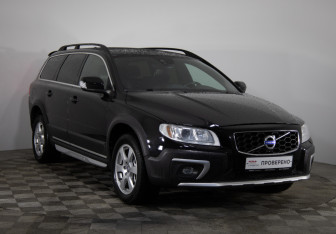 Подержанный автомобиль Volvo XC70 2015 года (3 фото)