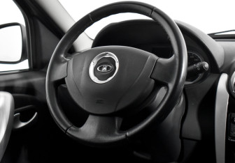 Подержанный автомобиль LADA (ВАЗ) Largus Wagon 2012 года (16 фото)