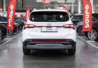 Подержанный автомобиль Hyundai Santa Fe 2020 года (9 фото)