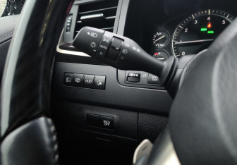 Подержанный автомобиль Lexus LX 2021 года (39 фото)