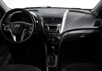 Подержанный автомобиль Hyundai Solaris Sedan 2016 года (14 фото)