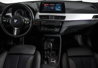 Подержанный автомобиль BMW X2 2019 года (16 фото)