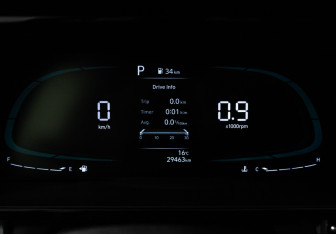 Подержанный автомобиль Hyundai Elantra Sedan 2023 года (12 фото)