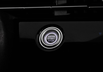 Подержанный автомобиль Omoda C5 2023 года (18 фото)