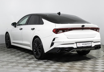 Подержанный автомобиль Kia K5 2021 года (7 фото)