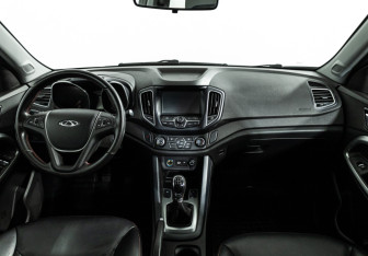 Подержанный автомобиль Chery Tiggo 5 2015 года (13 фото)