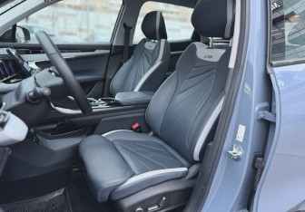 Подержанный автомобиль Geely Atlas 2024 года (11 фото)