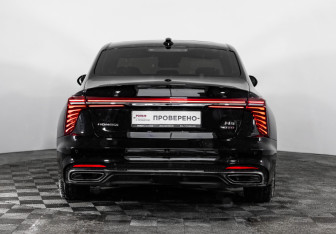 Подержанный автомобиль Hongqi H5 2024 года (8 фото)