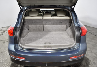 Подержанный автомобиль Infiniti EX 2008 года (19 фото)