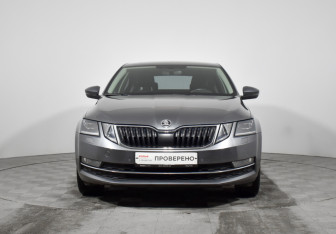 Подержанный автомобиль Skoda Octavia Liftback 2017 года (2 фото)