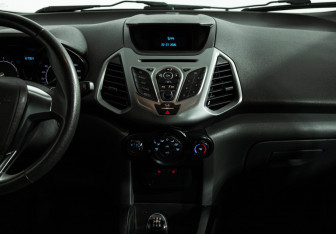 Подержанный автомобиль Ford EcoSport 2016 года (14 фото)