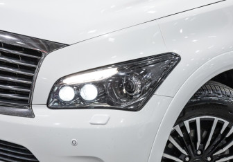 Подержанный автомобиль Infiniti QX80 2014 года (3 фото)
