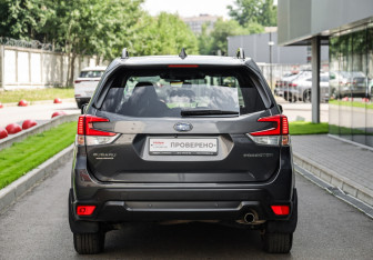 Подержанный автомобиль Subaru Forester Suv 2021 года (7 фото)