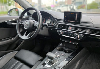 Подержанный автомобиль Audi A4 Sedan 2015 года (16 фото)