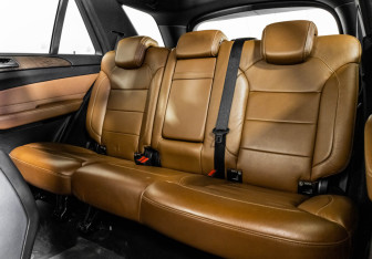 Подержанный автомобиль Mercedes-Benz GLE 2015 года (32 фото)