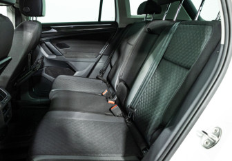 Подержанный автомобиль Volkswagen Tiguan 2016 года (10 фото)