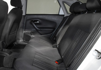 Подержанный автомобиль Volkswagen Polo Sedan 2018 года (12 фото)