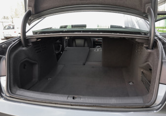Подержанный автомобиль Audi A4 Sedan 2018 года (31 фото)