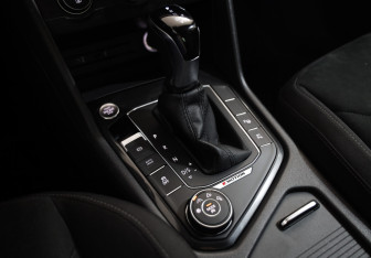 Подержанный автомобиль Volkswagen Tiguan 2017 года (17 фото)