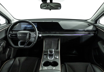 Подержанный автомобиль Omoda C5 2023 года (13 фото)