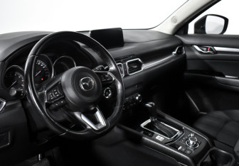 Подержанный автомобиль Mazda CX-5 2017 года (9 фото)
