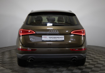 Подержанный автомобиль Audi Q5 2012 года (6 фото)