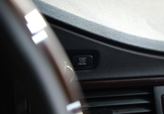 Подержанный автомобиль Volvo S80 2008 года (13 фото)