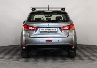 Подержанный автомобиль Mitsubishi ASX 2014 года (6 фото)