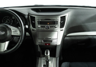 Подержанный автомобиль Subaru Outback Wagon 2011 года (14 фото)