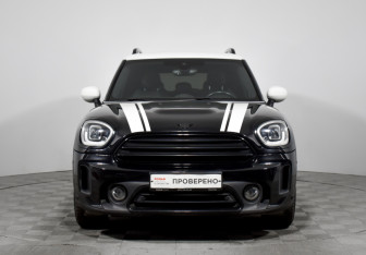 Подержанный автомобиль MINI Countryman 2021 года (2 фото)