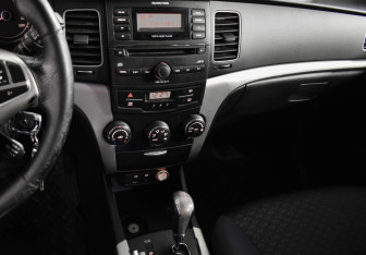 Подержанный автомобиль SsangYong Actyon 2011 года (18 фото)