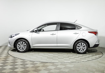 Подержанный автомобиль Hyundai Solaris Sedan 2021 года (8 фото)