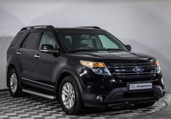 Подержанный автомобиль Ford Explorer 2013 года (3 фото)