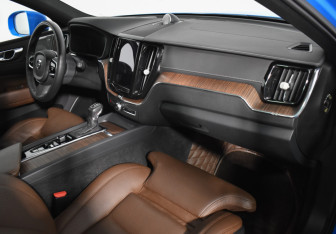 Подержанный автомобиль Volvo XC60 2021 года (12 фото)