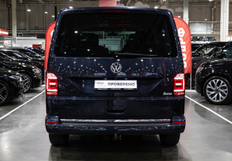 Подержанный автомобиль Volkswagen Multivan 2019 года (5 фото)