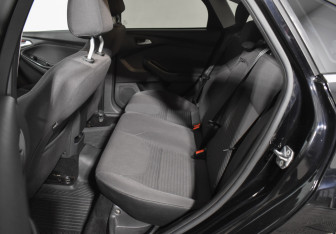 Подержанный автомобиль Ford Focus Sedan 2017 года (11 фото)