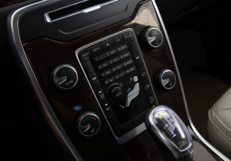 Подержанный автомобиль Volvo XC70 2012 года (12 фото)