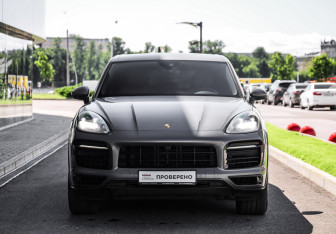 Подержанный автомобиль Porsche Cayenne 2020 года (4 фото)